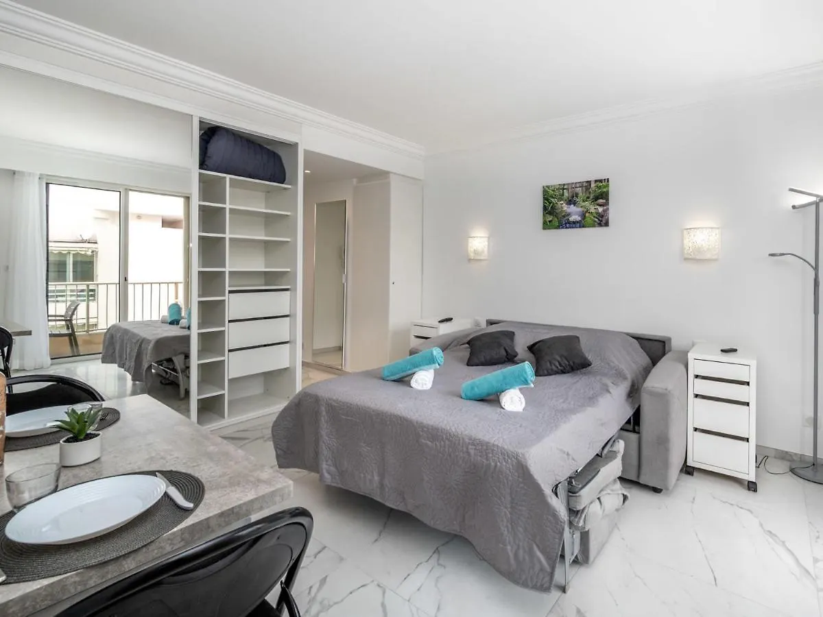 Apartment Le Clos Des Caleches By Interhome Cannes