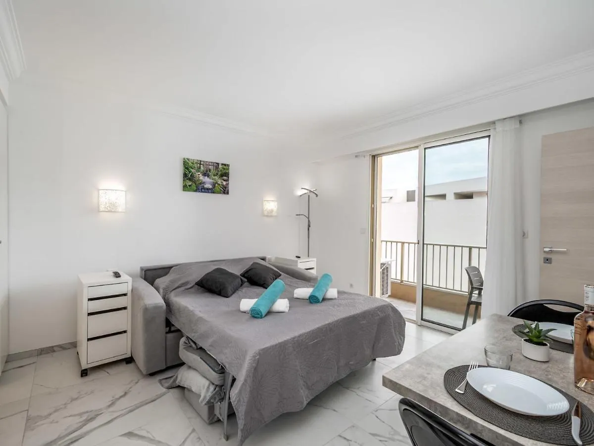 Apartment Le Clos Des Caleches By Interhome Cannes