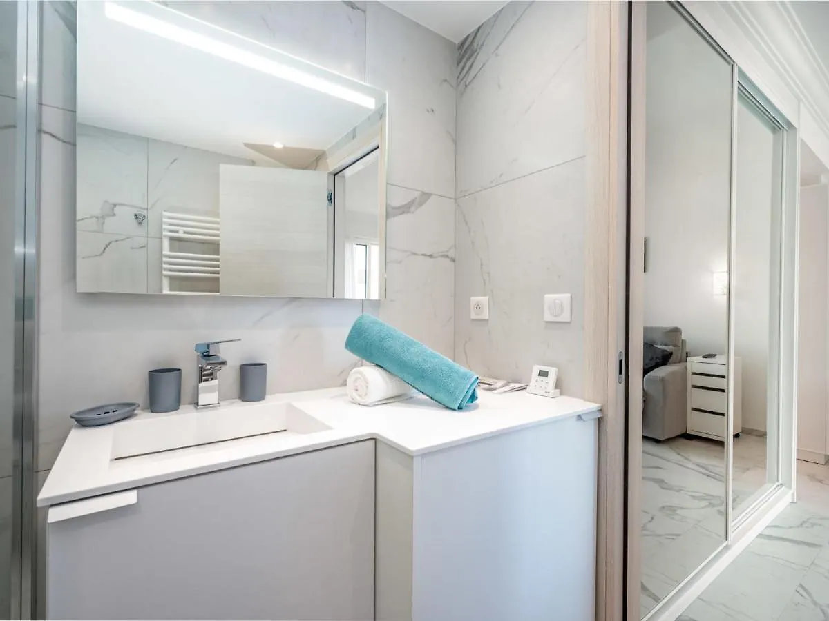 Apartment Le Clos Des Caleches By Interhome Cannes